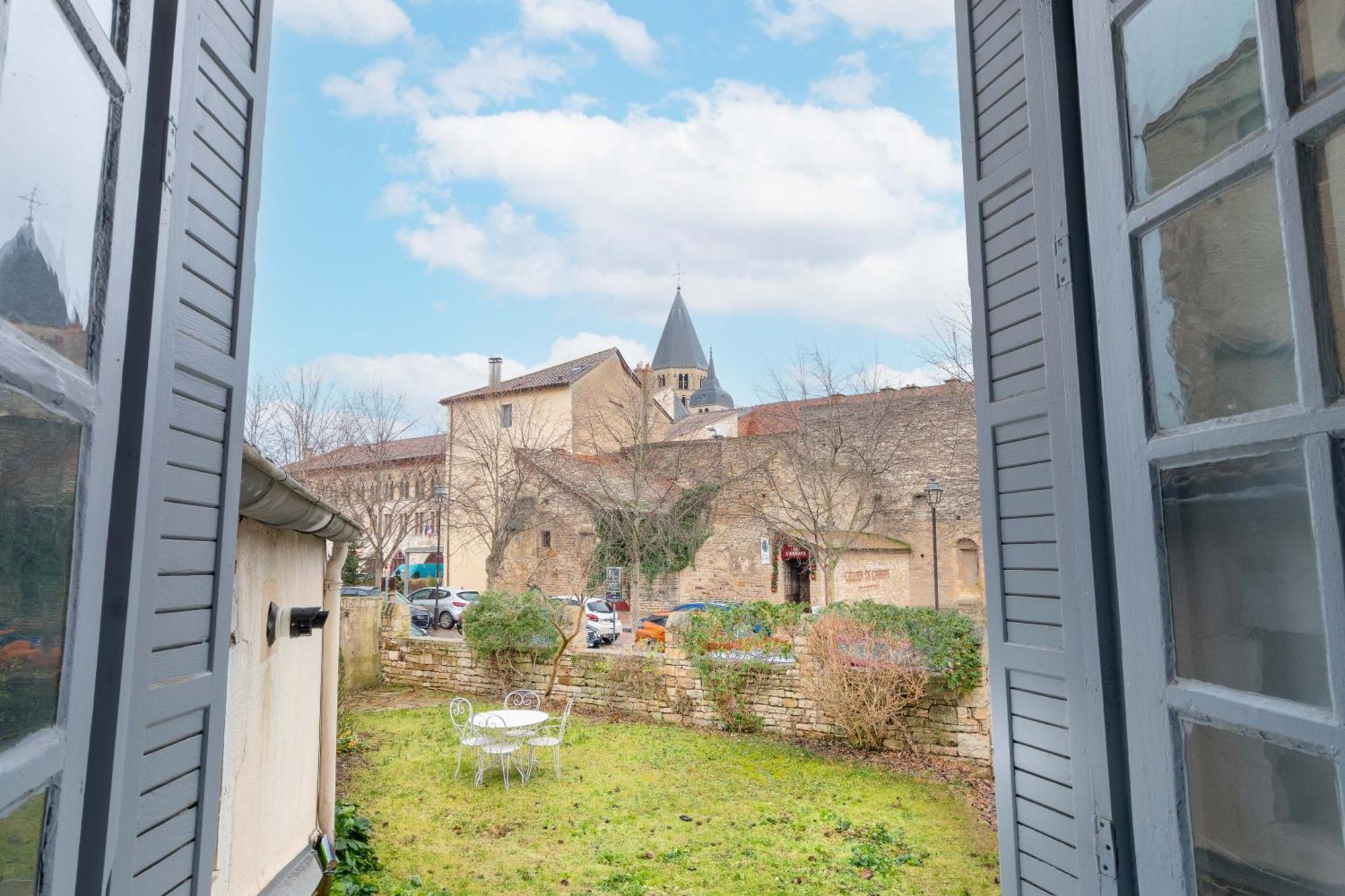 Cabana & La Place De L'Abbaye - Centre-Ville, Jardin คลูนี ภายนอก รูปภาพ
